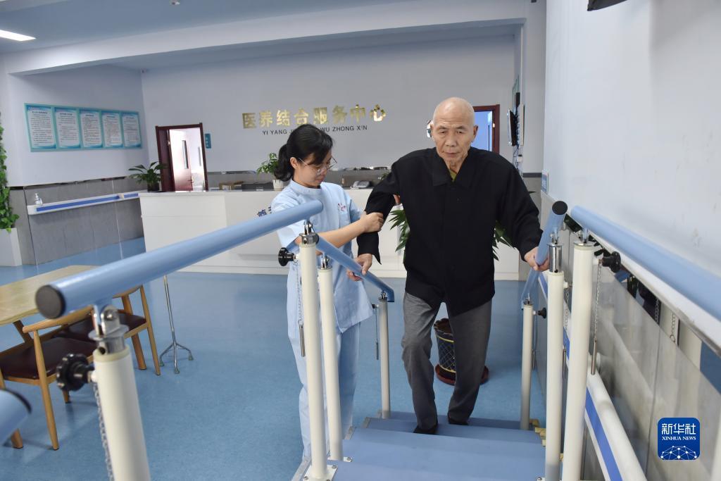 免费炸三张金花游戏
